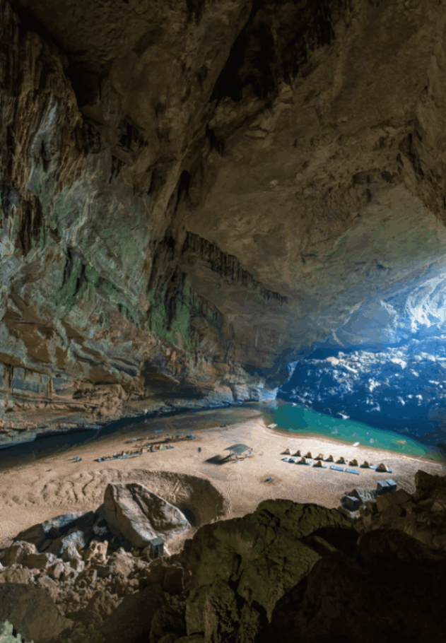 Explore the Phong Nha Ke Bang caves 